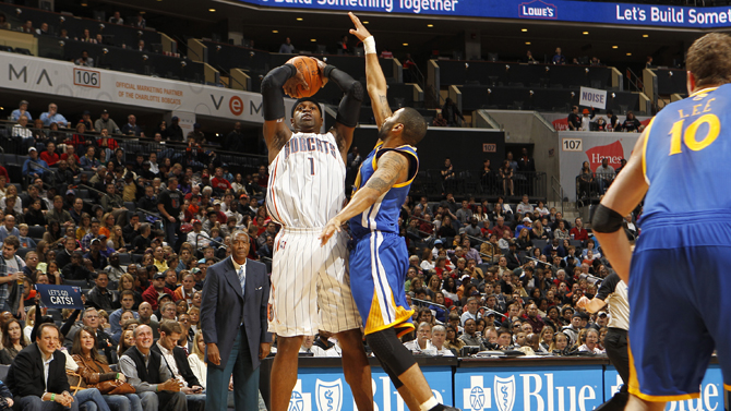 而科比则以 而科比则以